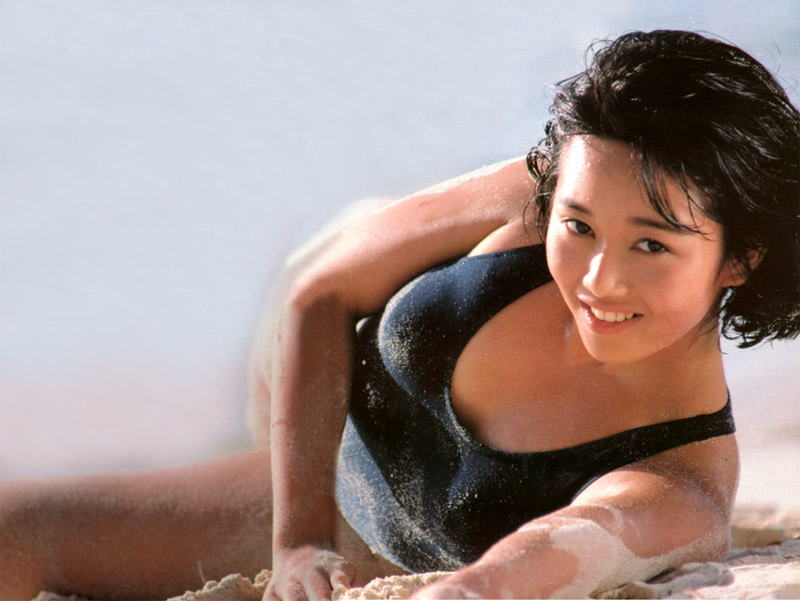 浅香唯　グラビア水着お宝エロ画像