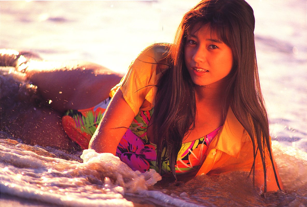 千堂あきほ　グラビア水着お宝エロ画像